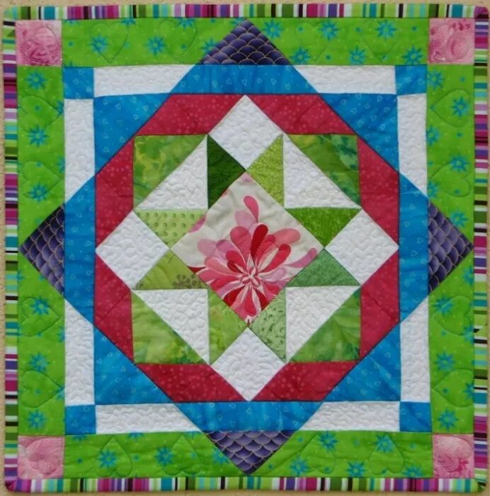 Лоскутная пластика презентация. Лоскутная пластика картинки. Лоскутное шитье. Шарлотт герлингс пэчворк. Пэчворк мини квилты.