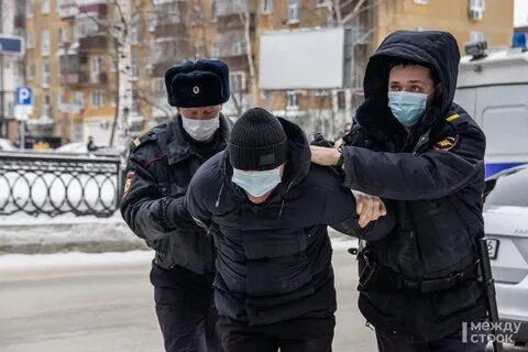 Полиция арестует преступник