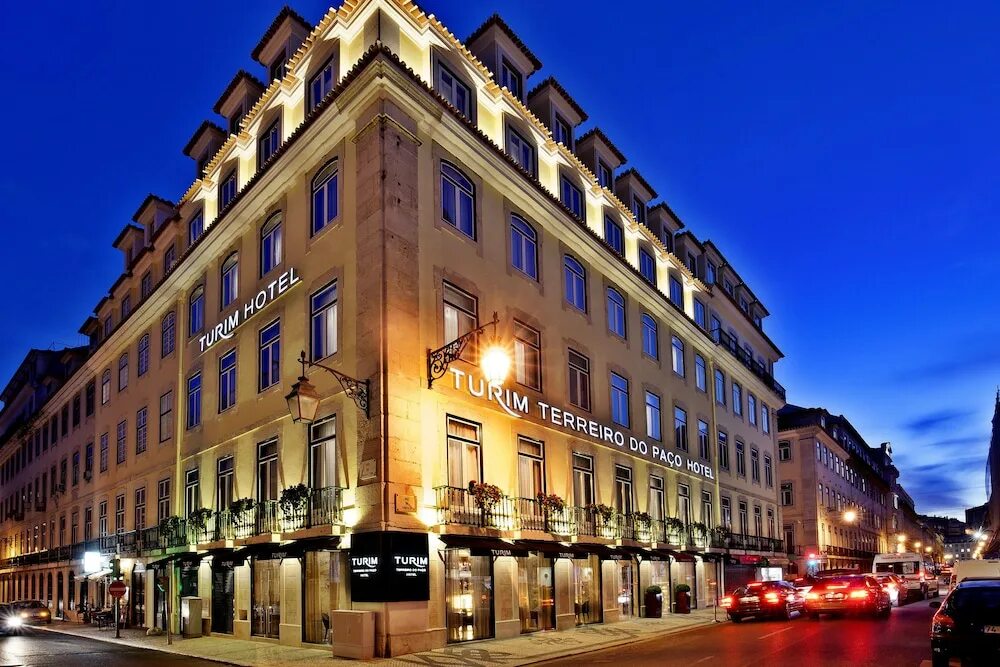 Гостиница лиссабон. Отель лиссабон бишкек. Лучшие отели португалии. Lisbon 5. Hotel real life.