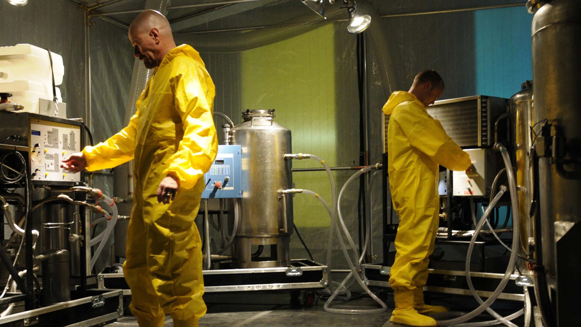 Химик директор. Хайзенберг химик. лаборатория брейкинг бэд. breaking bad лаборатория. уолтер уайт.