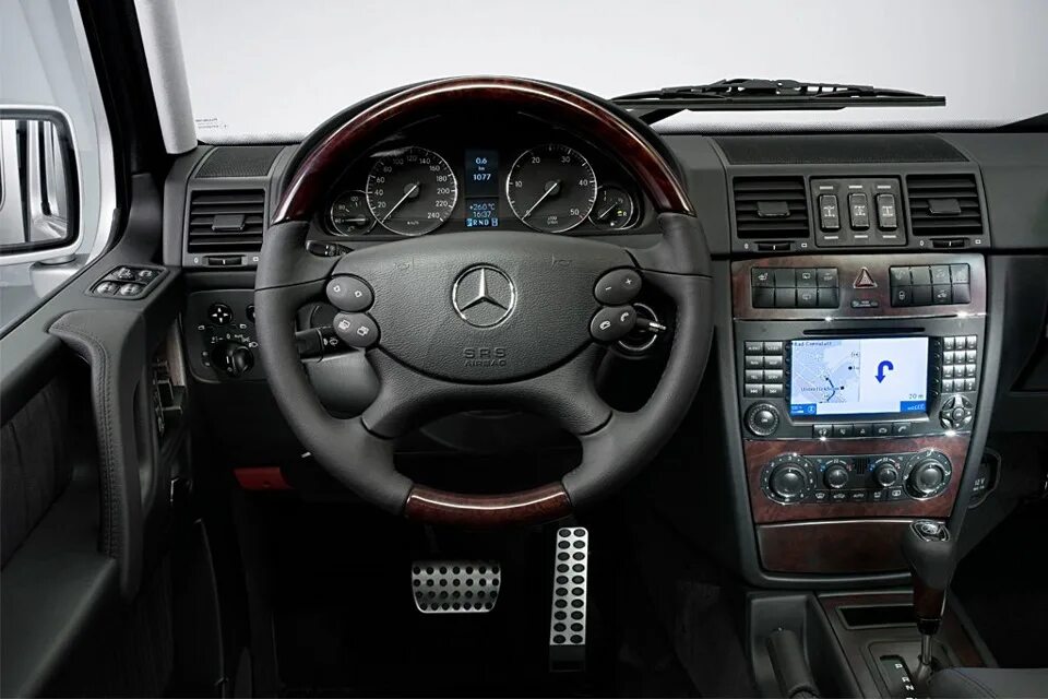Установили приборку, сиденья, obf блок, Comand - Mercedes-Benz G-Class (W463), 2