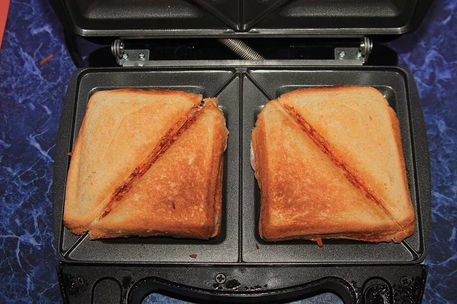 Мультипекарь редмонд сэндвичи. Панель сэндвич для мультипекаря redmond. Мультипекарь редмонд сэндвичи. Сэндвичи в мультипекаре. Сегдвичв мультипекаре редморд.