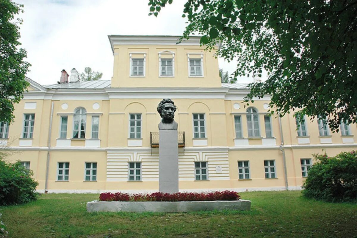 Берново музей пушкина. Музей а. Пушкина в усадьбе берново. Усадьба берново старица. Пушкин тверская область.