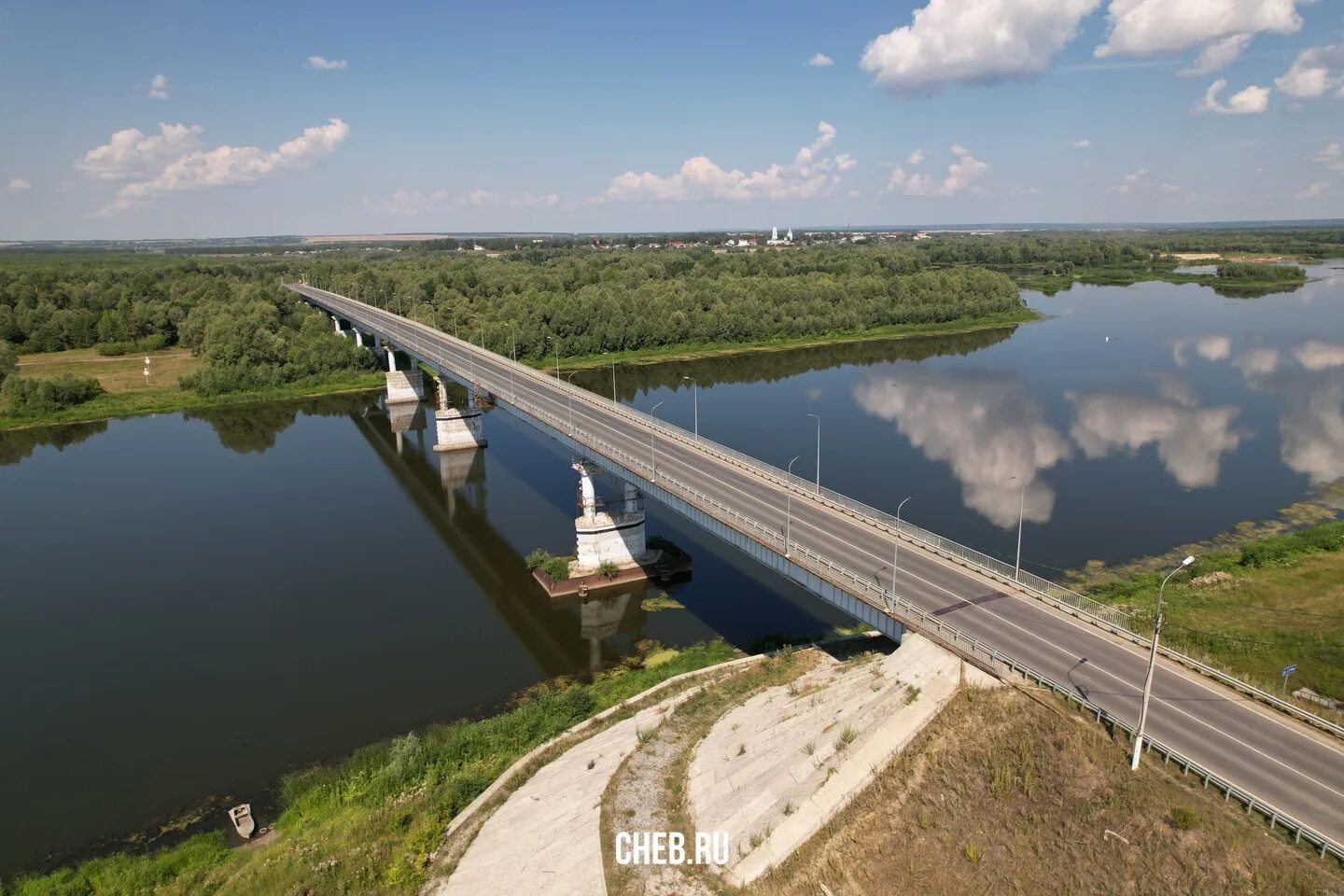 Город на реке сура. Ядрин Чувашия. Ядрин мост Сура. Ядрин город в Чувашии. Мост Сура Чувашия.