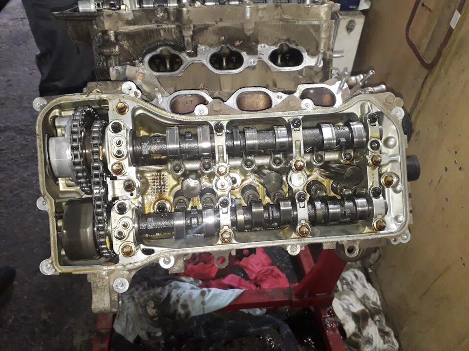 Гбц 2gr fe. Toyota 2gr-fe. гбц 1gr-fe. toyota highlander 2gr fe. головка распредвал 1gr fe.