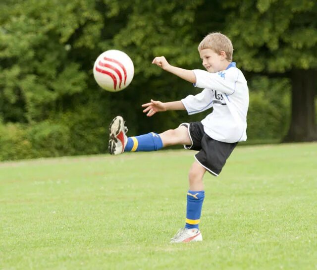 Play a game he he s playing. Футбол Шортс. He is playing Football. Boy спорт. Boy футболист PMG.