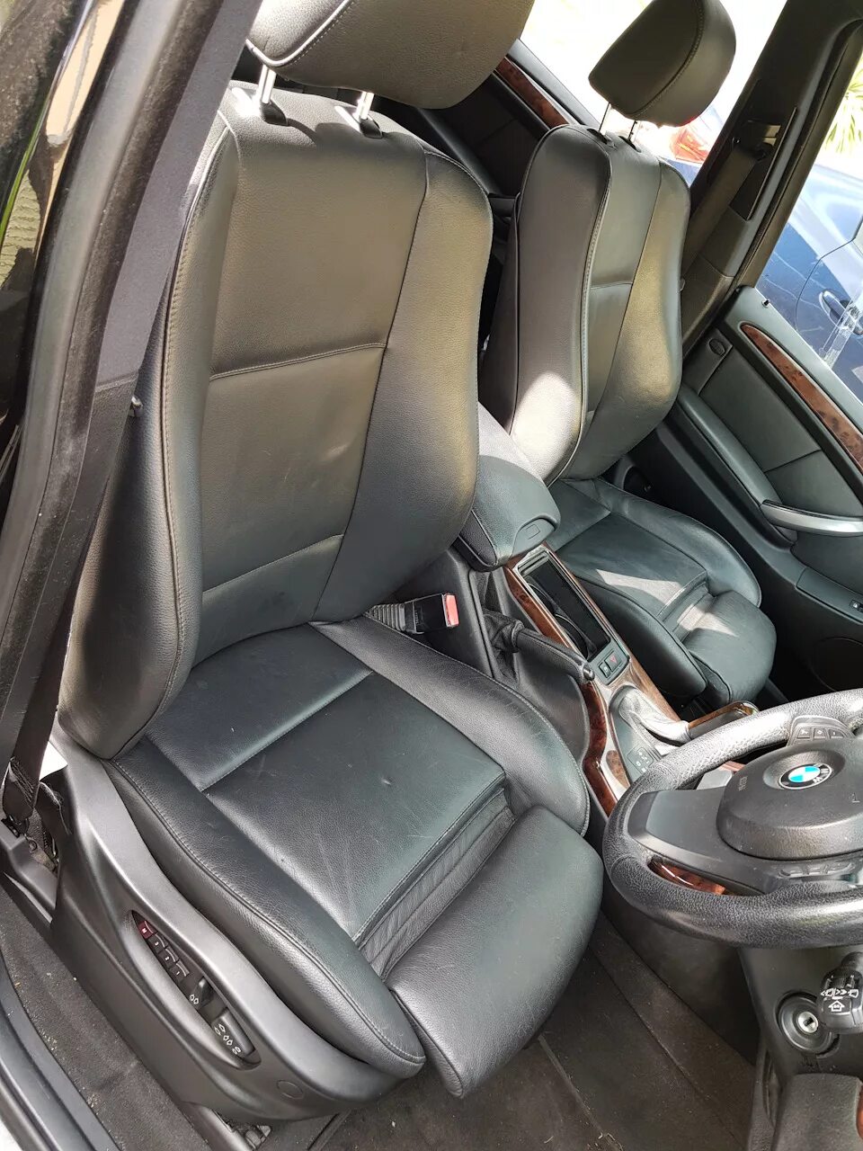 Замена сиденья bmw. Санта фе 4 передние сиденье. tiguan 2 сиденье от бмв. сиденья от бмв на солярис. сиденья от бмв в калину.