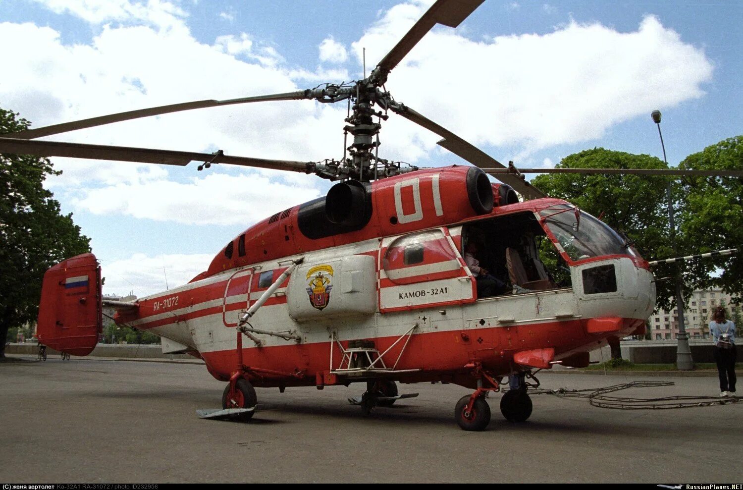 Вертолет жене. Пожарный вертолет ка-32. ка-32а11м. вертолет ка-32а11вс. пожарный вертолет ка-32а11м.
