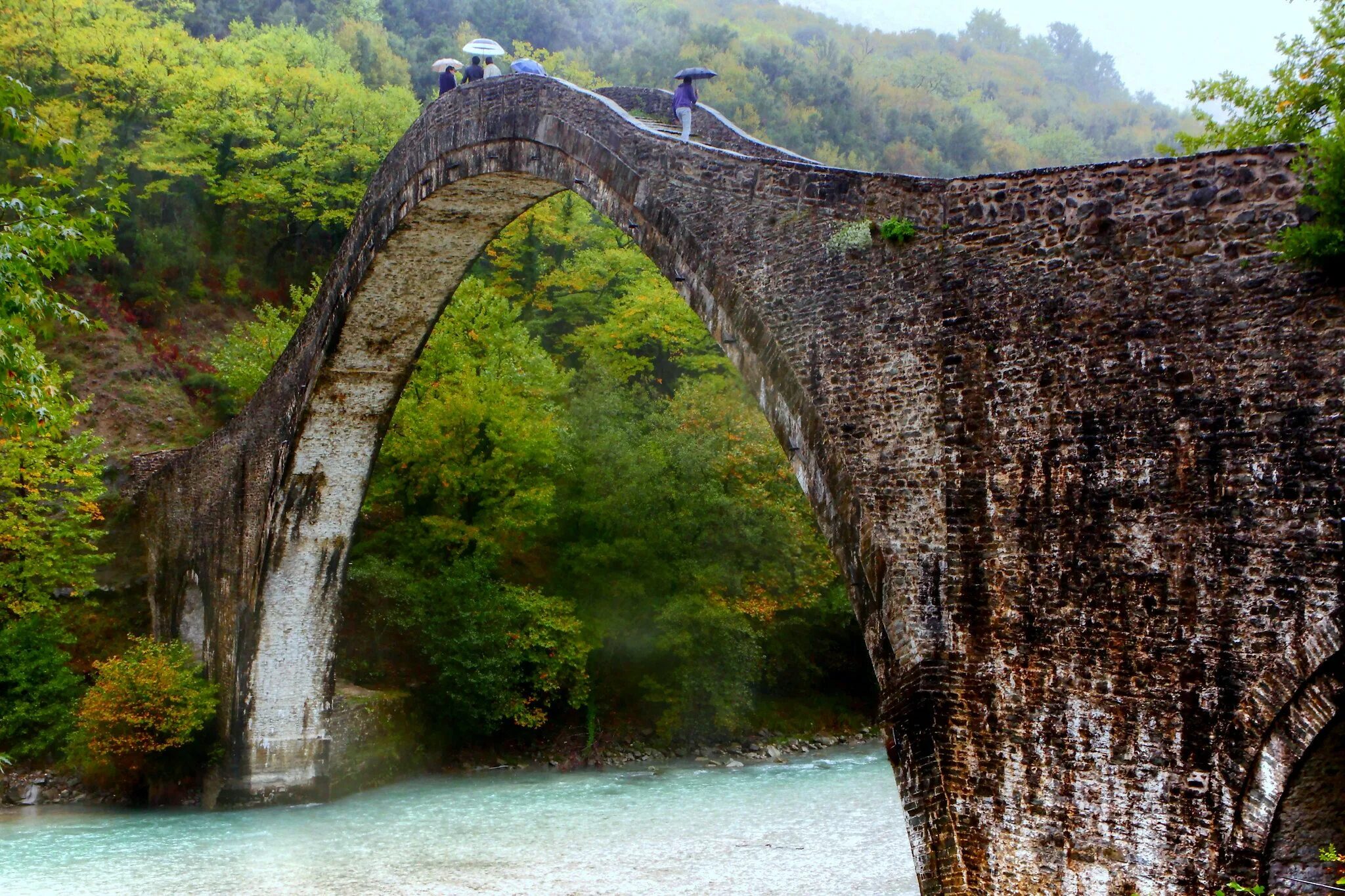 Первые каменные мосты. Мост Солкан Словения. Сунцзян каменный мост. Река Аоос. Каменный мост Анхуа.