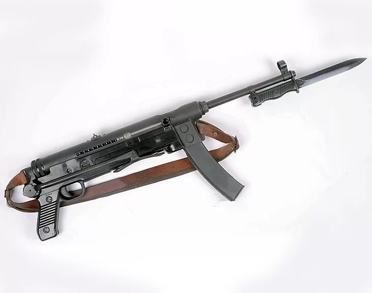 Штык автомат. Мп 40 со штыком.