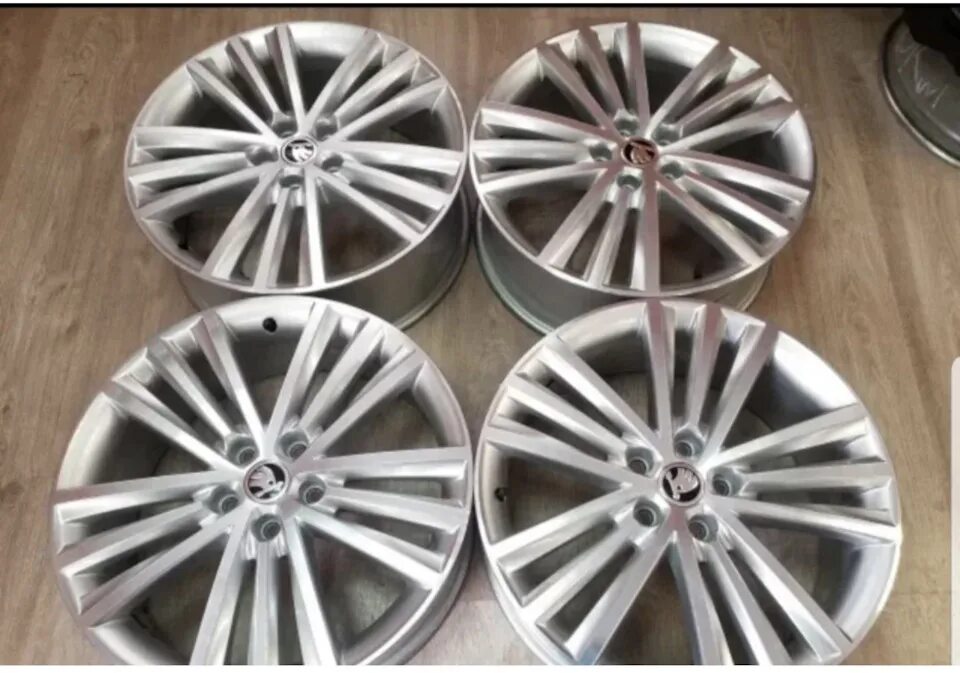 Диски шкода кодиак 17. Оригинальные диски кодиак. Диски vega r17 на skoda kodiak. Диски skoda kodiaq trinity 17. Диски trinity 7j x 18 skoda kodiaq.