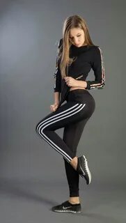 Леггинсы молодая