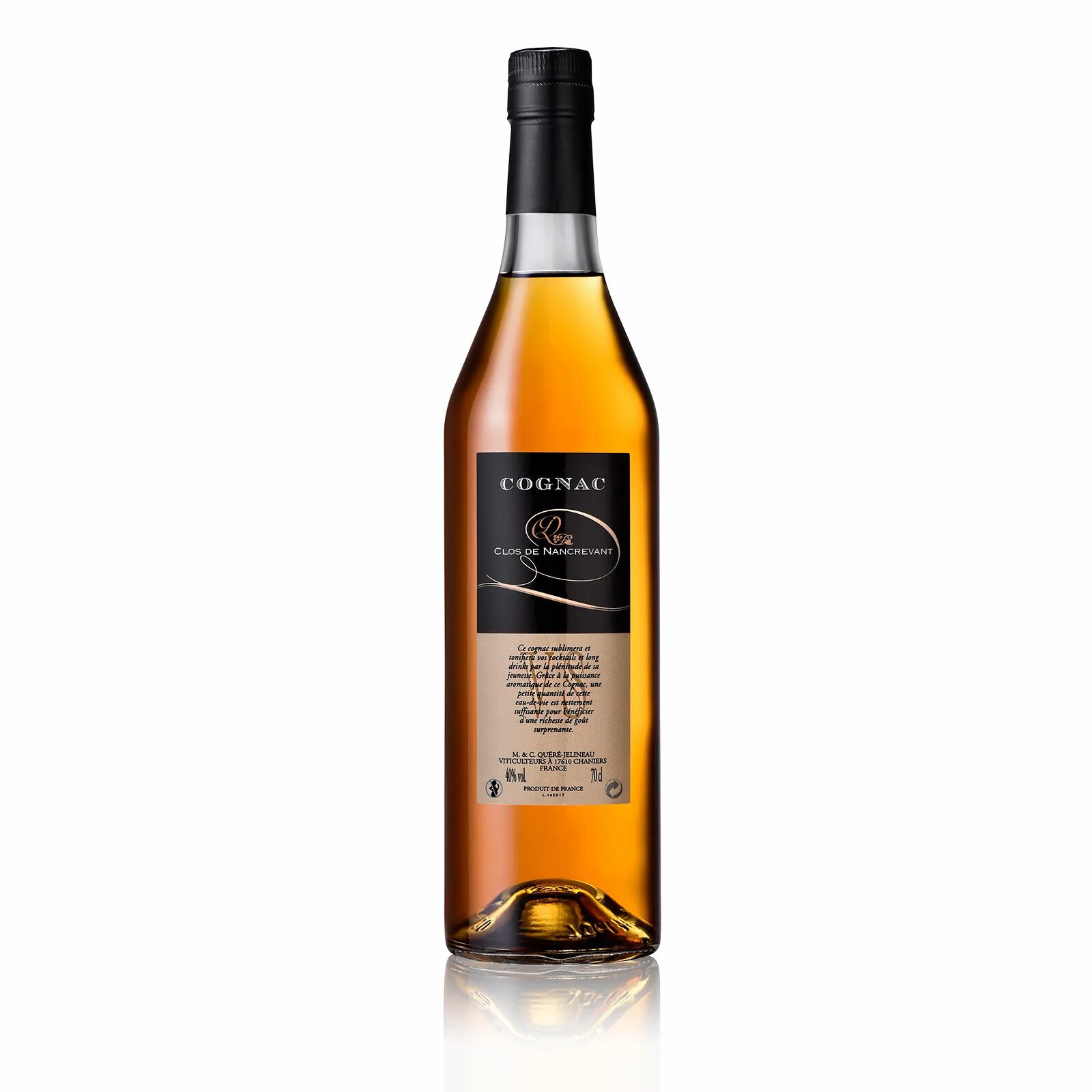 Saint clos vs коньяк. Cognac Saint Clos коньяк. Коньяк сен Кло вс. Французский коньяк Saint Clos. Сэинт Клос Когнак.