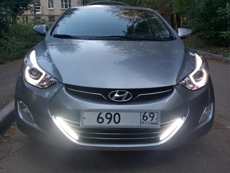 Elantra 5 MD ДХО. ДХО Элантра 5 МД. Дневные ходовые Хендай Элантра 5. ДХО Хендай Элантра 5 МД.