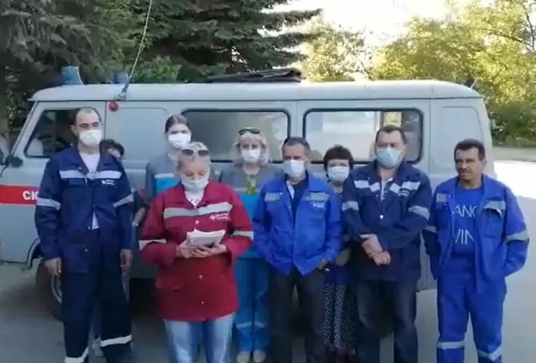Почему скорой помощи не повысили соцвыплаты. Водитель скорой помощи. врачи скорой помощи златоуст. гражданский патруль челябинск. врач скорой медицинской помощи зарплата.