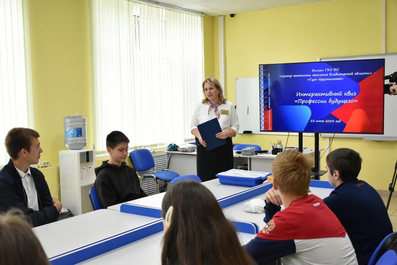 День города гусь хрустальный 2006. Гусь хрустальный 2023 достопримечательности. Гусь-хрустальный завод народные промыслы. Фото дня сегодня. Музей хрусталя (г.