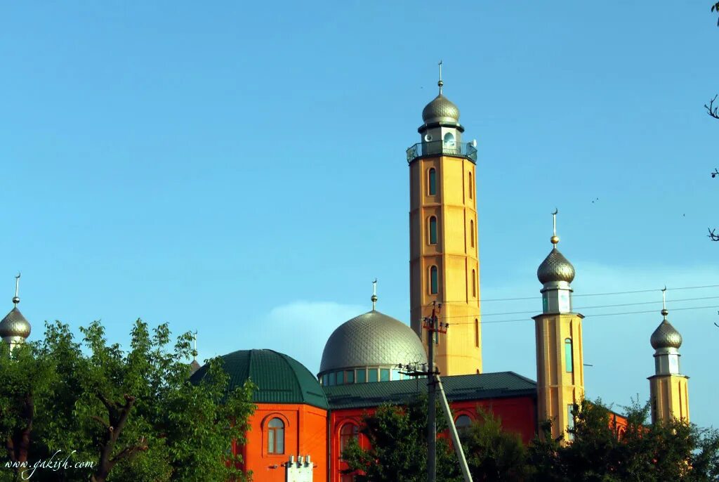 Мечеть нурул ислам кейптау. Грозный гойты мечеть. Московская соборная мечеть москва. Великая мечеть (большая мечеть) тунис. Станица мекенская чечня мечеть.