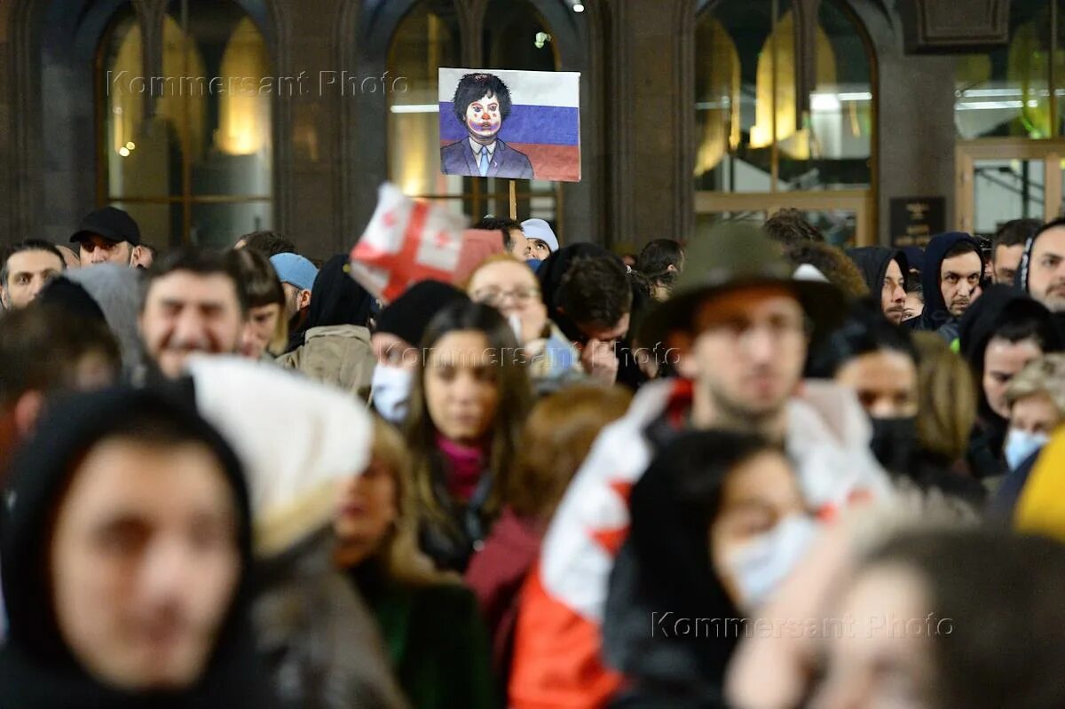 Протесты в грузии. Грузия приняла закон. Протесты в грузии. Грузия приняла закон. Протесты в грузии.