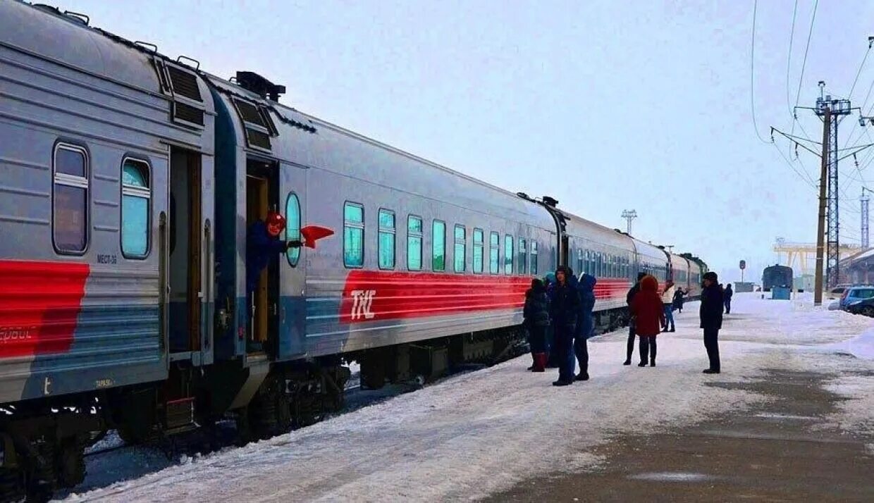 Поезд Воркута Москва на станции Воркута. Станция Воркута Северной ЖД. Станция РЖД Воркута. Поезд Москва Воркута.