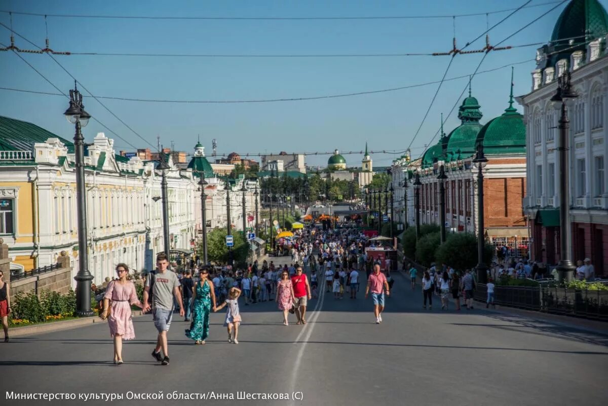 Достопримечательности омска. Омский академический театр драмы снимки. Омский академический драмтеатр. Омск население. Любинский проспект омск день города.