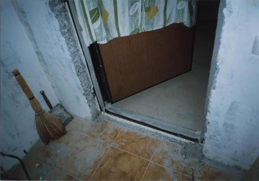 Замазать дверь после установки