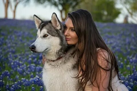 Зачем женщине собака