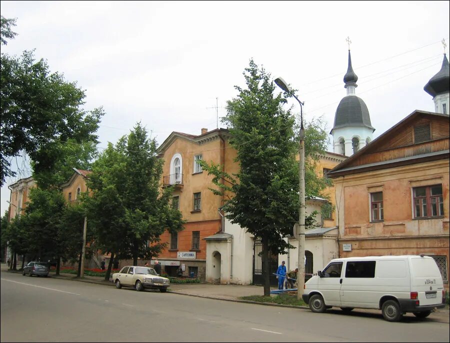 Сити великие луки. Улица Урицкого Великие Луки. Великие Луки улицы города. Улица Герцена город Великие Луки.