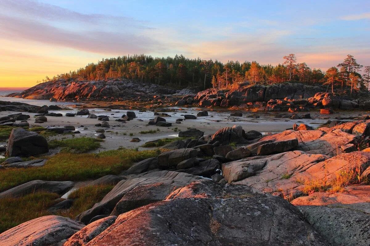 Кий остров онега. Остров кий в белом море. Онега Архангельск белое море кий остров. Кий-остров. Онежская губа белого моря.