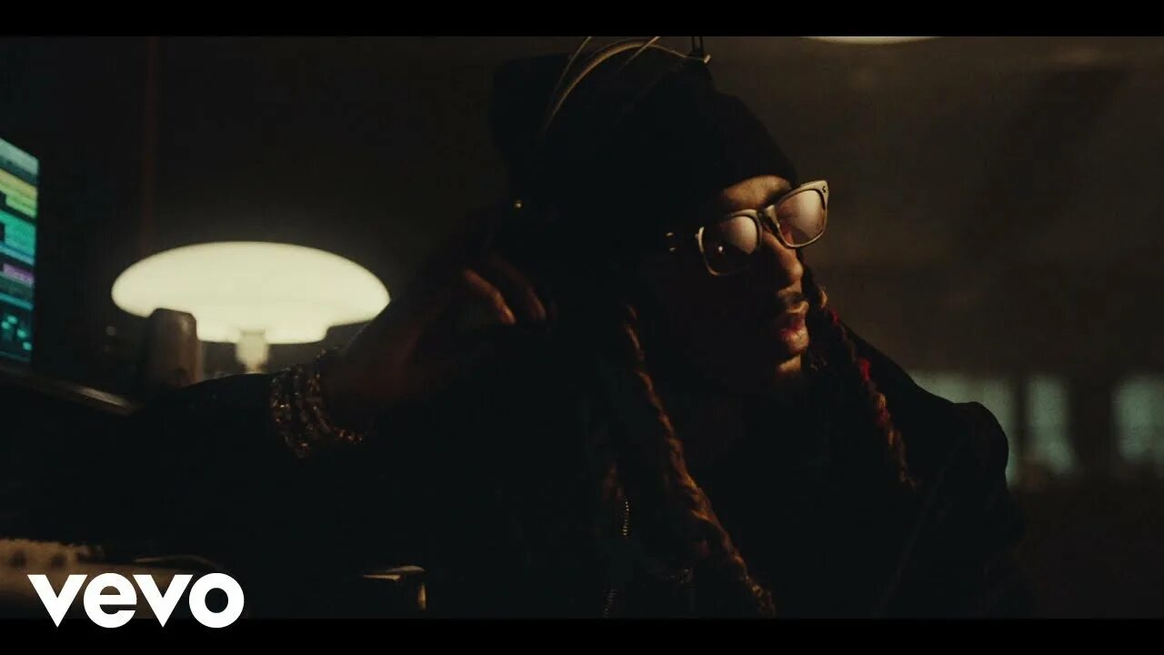 Песни the weeknd creepin. Metro boomin the weeknd creepin обложка. diddy savage. дрейк 2025. creepin weekend песня.
