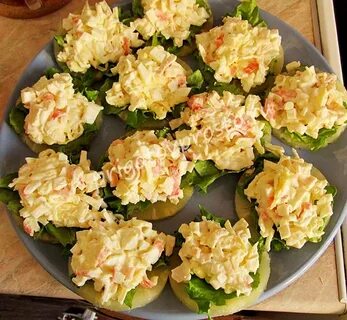 Крабовые палочки с ананасом и сыром