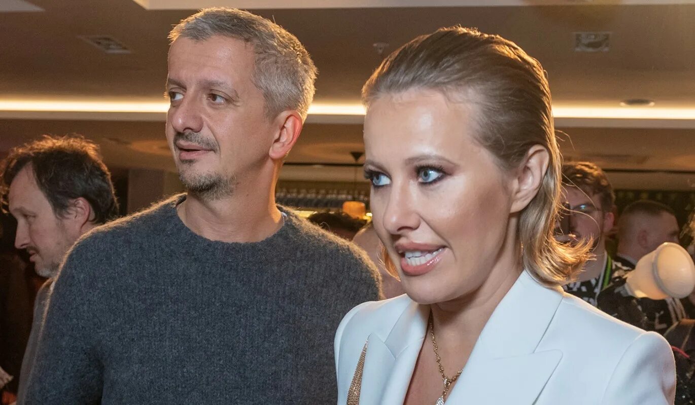 Константин богомолов и ксения собчак. Богомолов и собчак. Максим виторган и ксения собчак. Константин богомолов и ксения собчак. Семья собчак последние новости на сегодня.