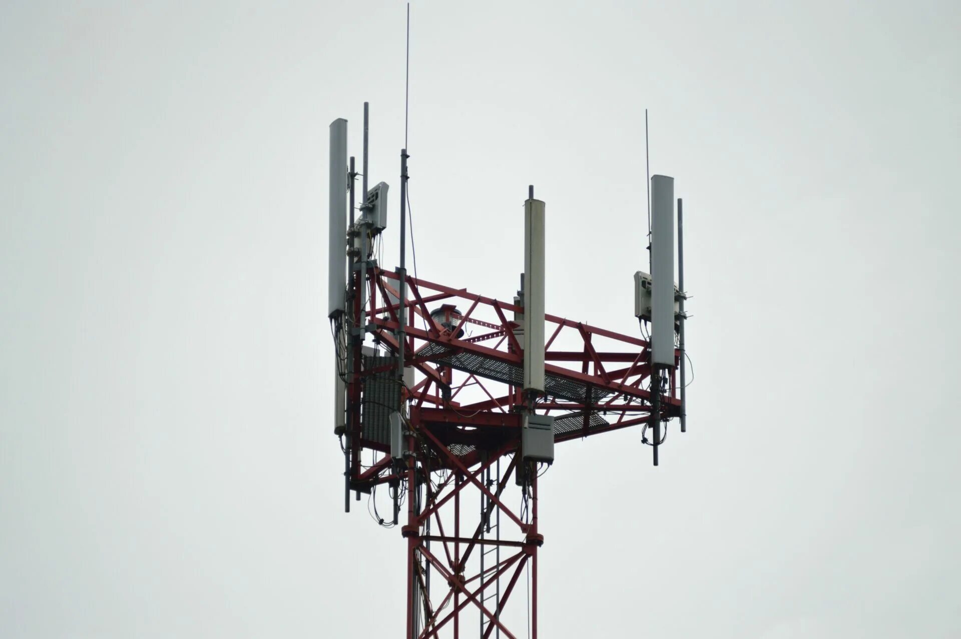 Базовая станция 4g. Вышка сотовой связи 5g. T70 8500 вышка сотовой связи. Антенна сотовой связи Монополь-4м. Вышка базовой станции сотовой связи.