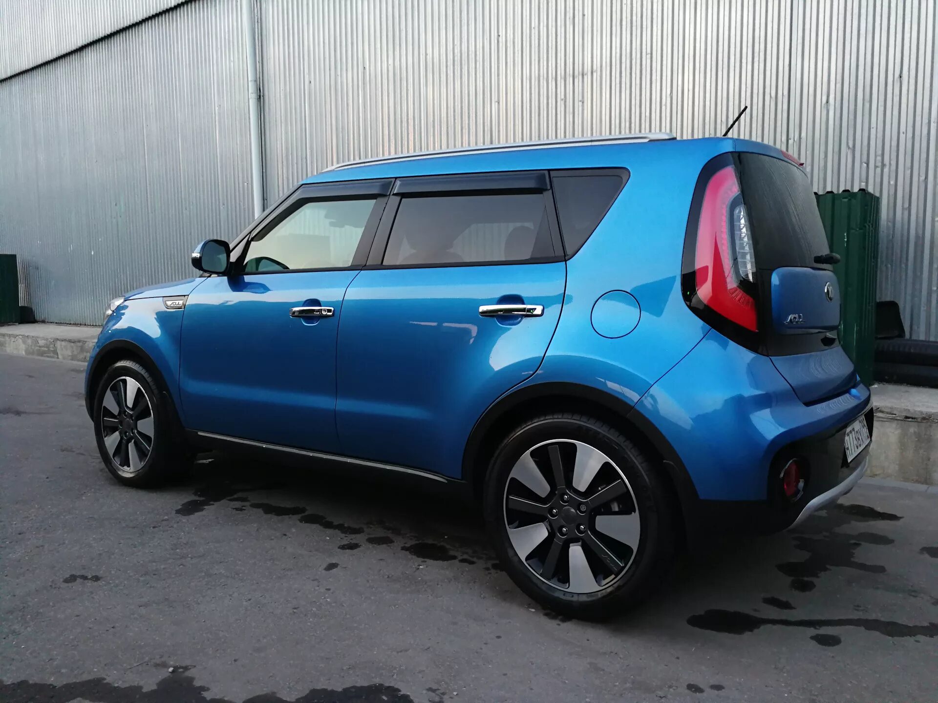 Зеркало киа соул 2013-. Накладки на арки киа сол2. Колесная арка киа соул 2. Tuon kia soul. Накладки на арки киа соул 3.