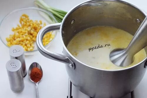 Пюре из кукурузы консервированной. Кастрюля для супа-пюре. суп в кастрюле. крем суп в кастрюле. суп пюре из кукурузы.