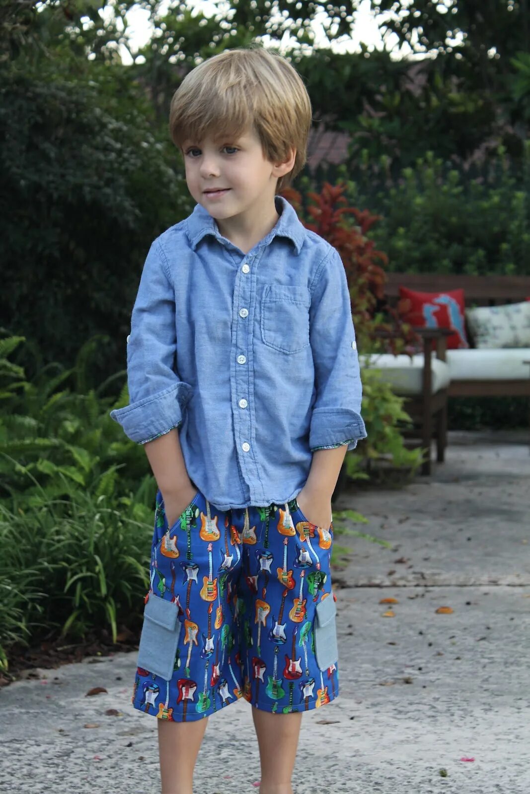 Classic boy. Pattern for boys. Boy Sandals t-Shirt shorts. Boys in Sandals shorts. Bois classic