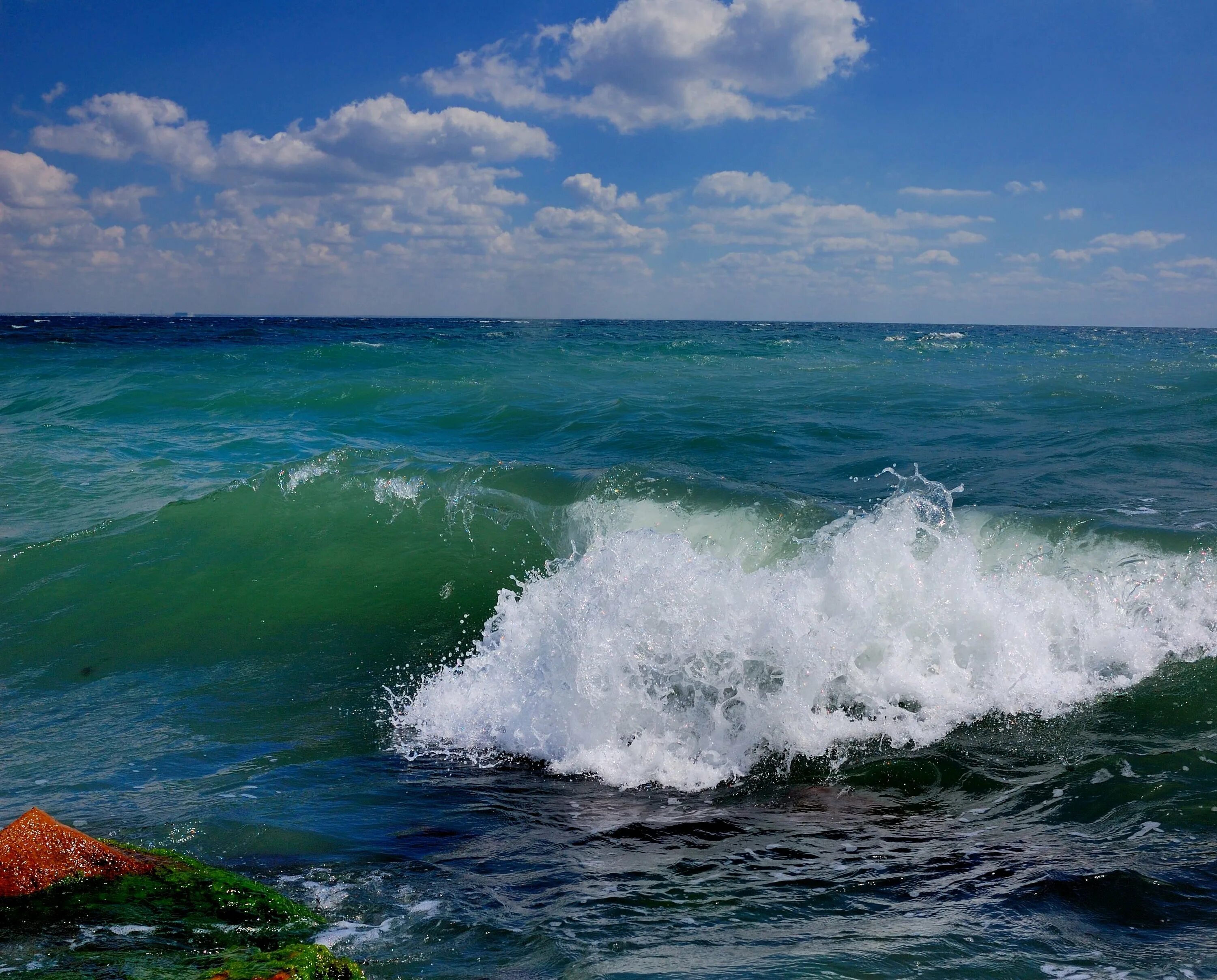 Прибой океана. Черное море Прибой. Морской Прибой Сочи. Море Крым Прибой.