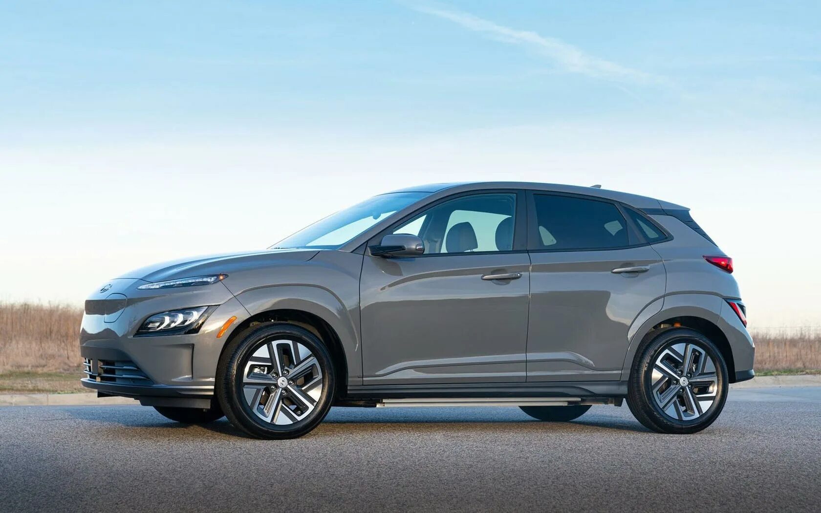 Хундай Кона 2022. Хендай Кона 2020. Hyundai Kona Electric 2023. Хёндай Кона 2018 комплектации.