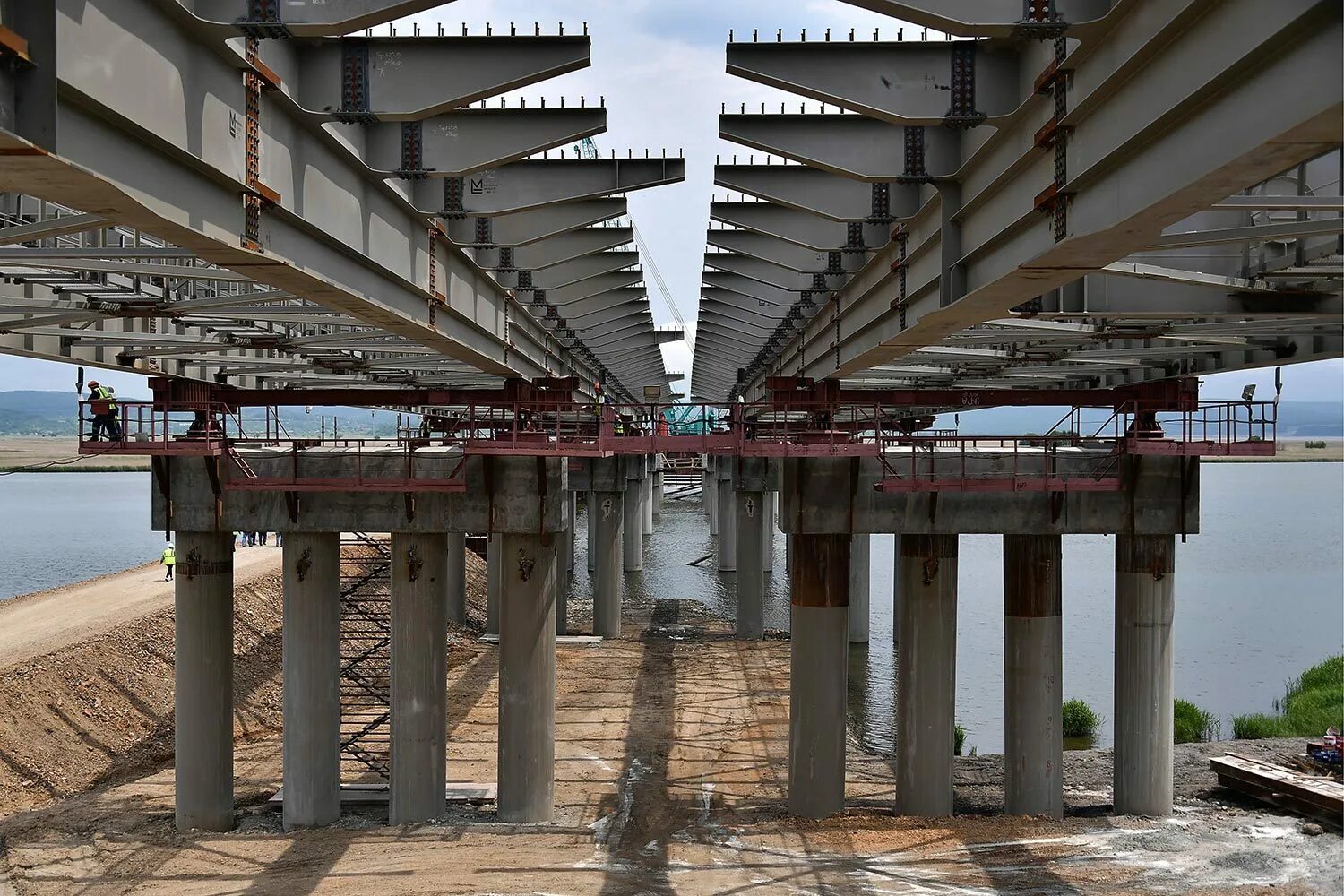 Монолитные мосты. Козельск опоры моста. Жб опоры мостов. Промежуточная опора моста. Подферменная площадка береговой опоры моста.