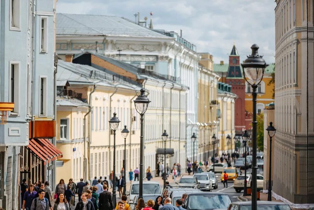 Стильные улицы москвы. Улицы Москвы. Улочки Москвы. Центральная улица. Центр Москвы улочки.