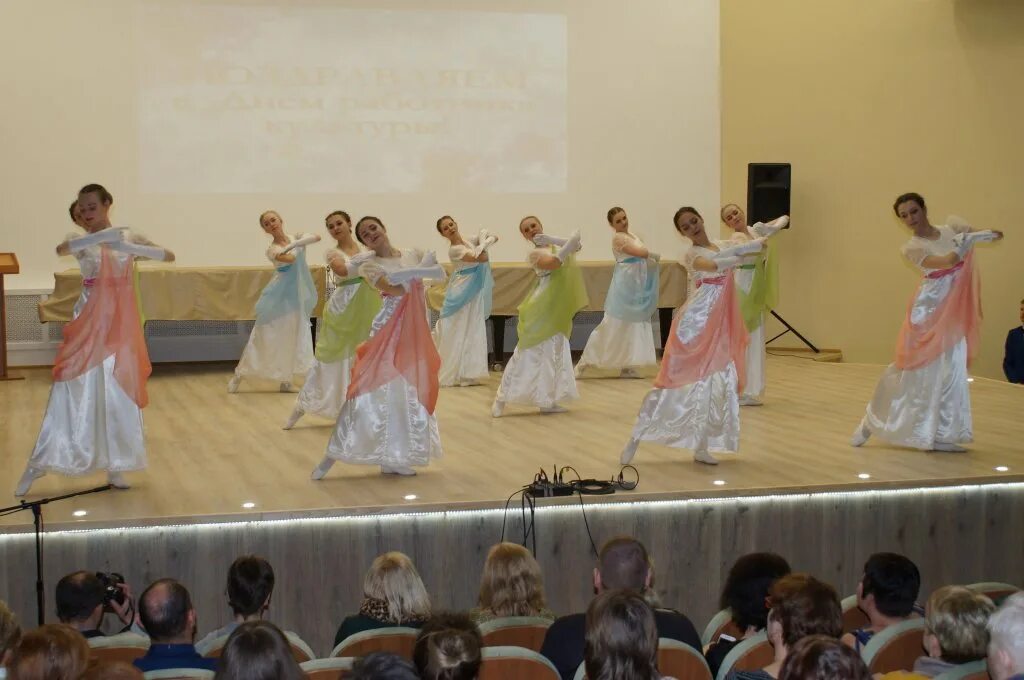 Сайт саратовского колледжа искусств. Вольский колледж искусств. Саратовский колледж искусств Вольск. Колледж искусств в городе Вольске. Управление культуры Вольск.