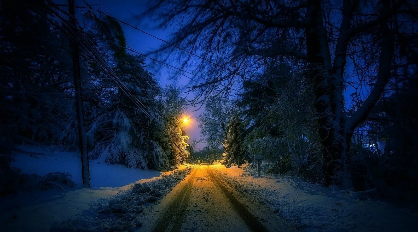Зима ночь. Зимняя дорога ночью. Зимняя дорога в лесу. Зимний лес вечером.