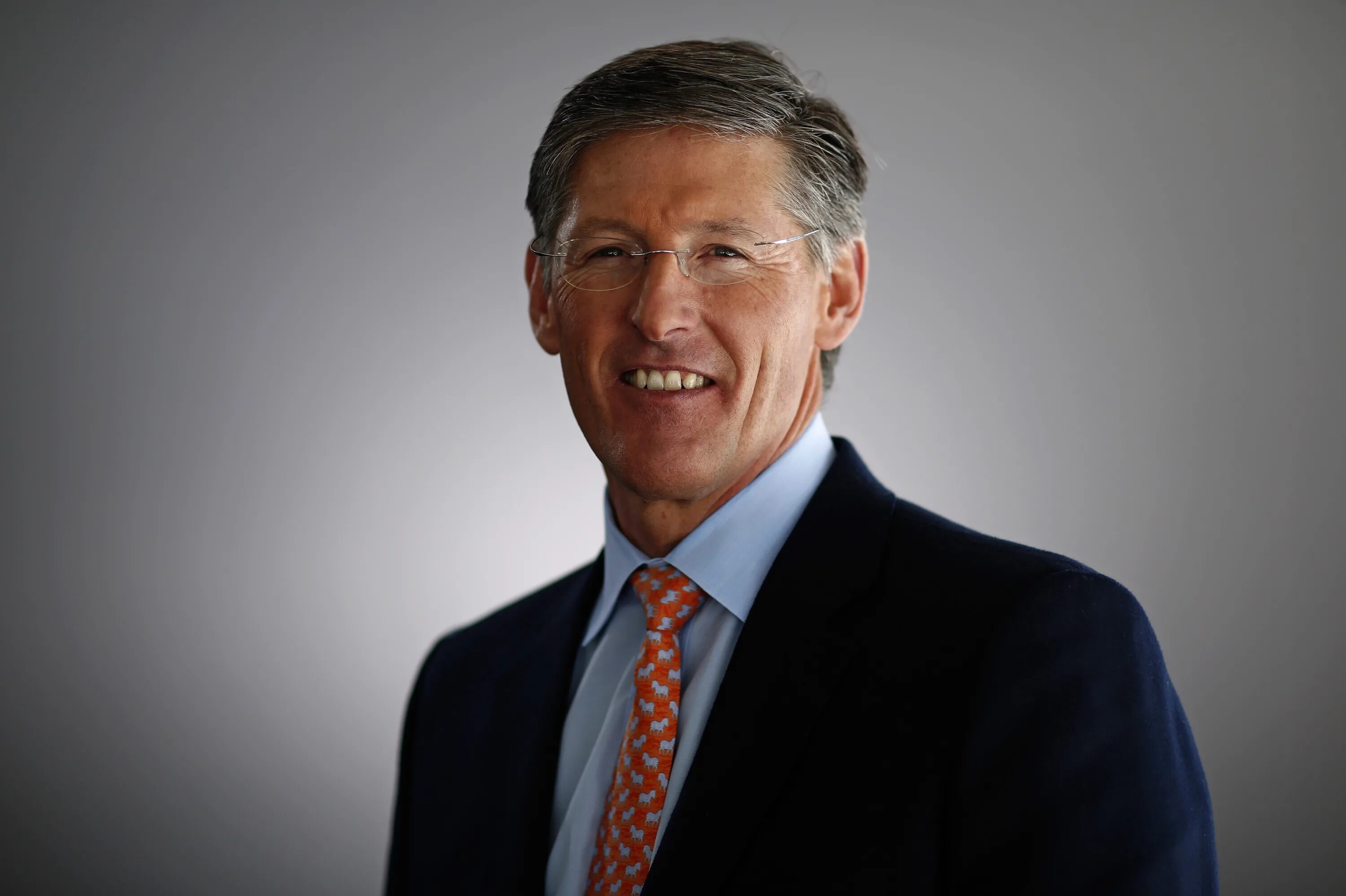 Банкиры сша. Банкир американец. Портрет американки. Банкиры сша фото. Банкиры сша.