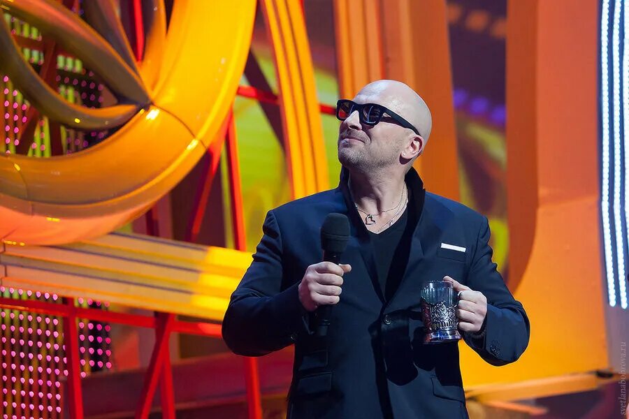 Две звезды музыкальное шоу. Две звезды 2023 г. Шоу две звезды 2022. Сергей трофимов и лиза трофимова две звезды. Успенская с дочерью две звезды 2023.