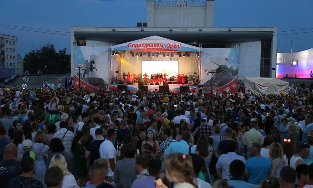 Выступления орла. Группа любэ в орле. день города орел концерт. день города орла 2019. белгород день города концерт на площади 2025.