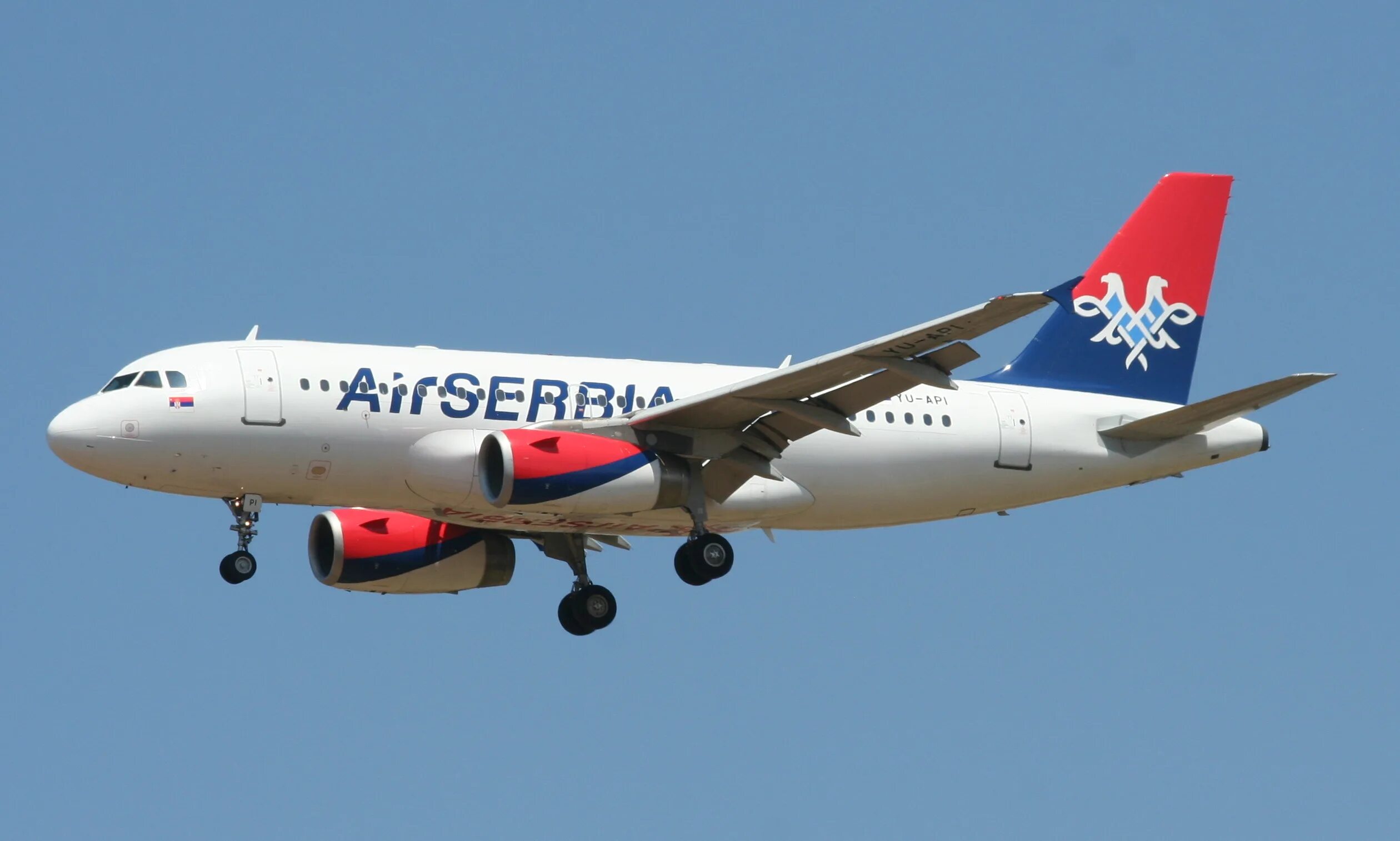 Купить авиабилет эйр сербия. Авиакомпания Эйр Сербия. Air Serbia самолеты. Air Serbia в Санкт-Петербурге. Сербские авиалинии 1 класс.