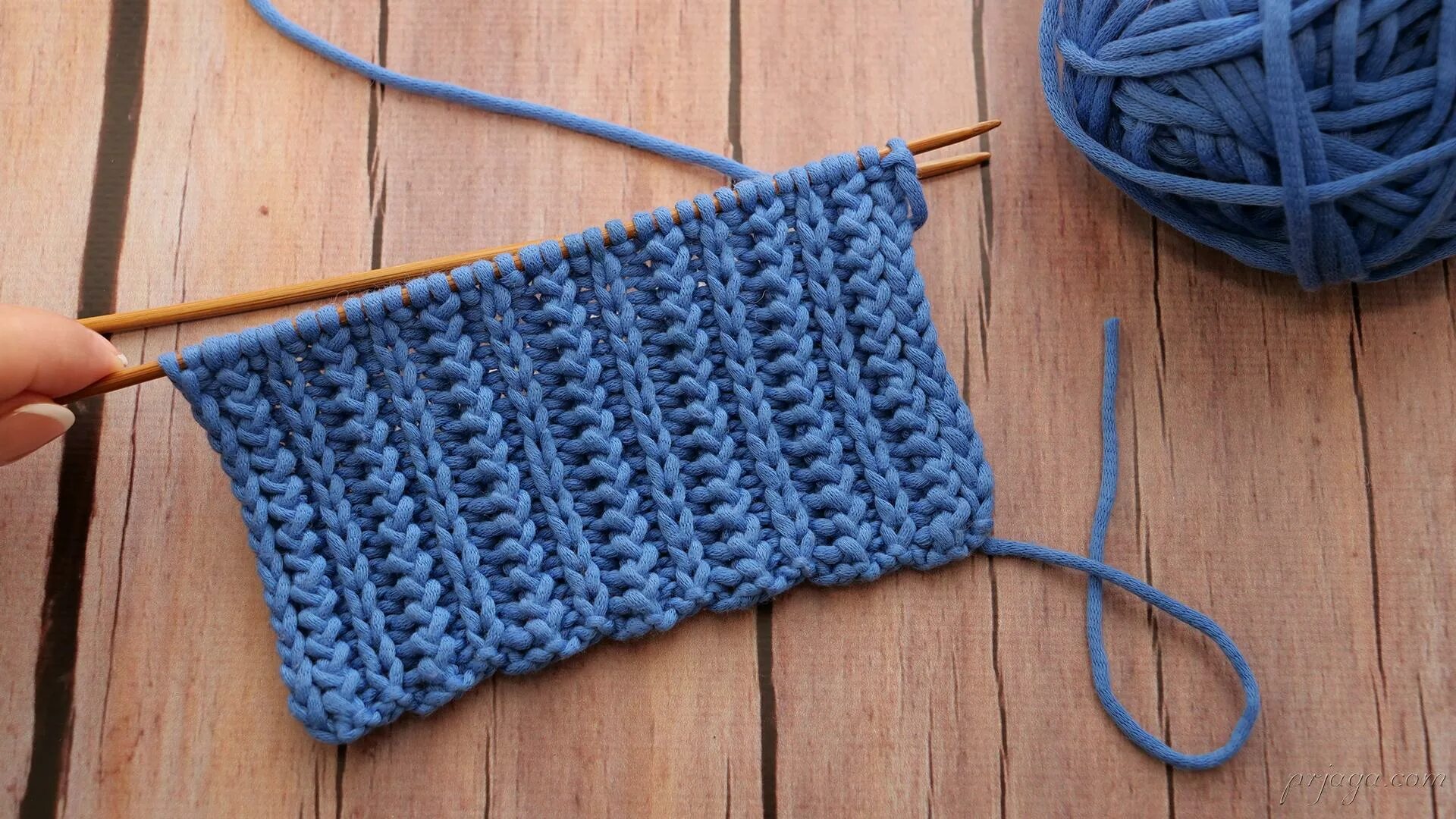 Резинка спицами 1x3. Резинка 2х2 скрещенными петлями. Резинка 2х2 скрещенными петлями. Французская резинка 1на1 спицами. Цельновязанная планка резинкой 1х1.