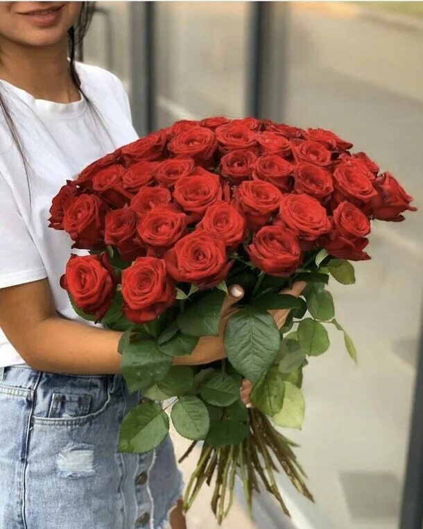 Розы премиум класса бело-красные фото. Цветы от эйлерса. Цветы 124. Сами курасиваи сивиток. Фловерс 124 красноярск.