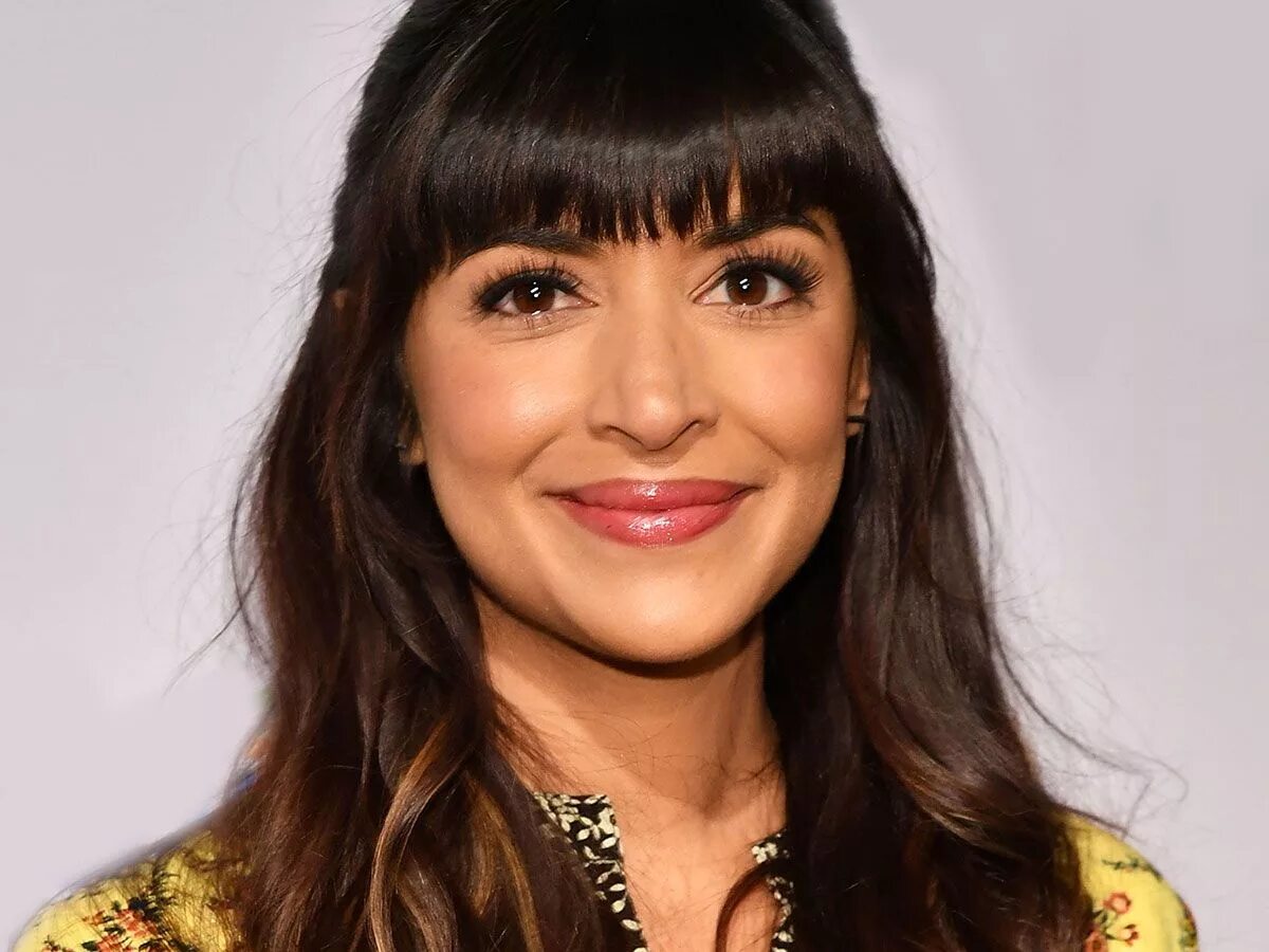 Hannah bang. Hannah Simone. Ханна Банг.