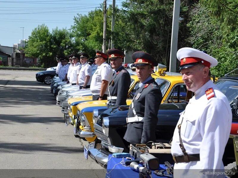 Сотрудники ГИБДД Барнаул. ГАИ Павловск Алтайский край. Сотрудники ДПС Павловск Алтайский край. Юбилей ГАИ. Сайт гибдд барнаул