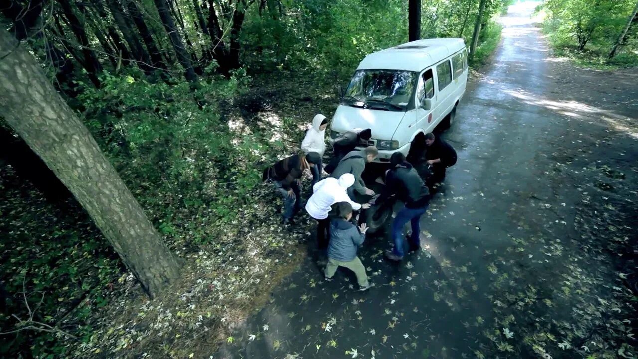 Подобрал на обочине. Подобрал на обочине. Подобрал на обочине. Подобрал на обочине. Автостоп туризм.